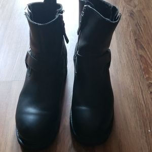 Beautiful Harley boots